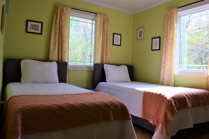 חדר שינה 2 (למעלה)