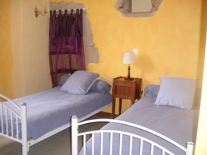 חדר אחד לאנשים עם ניידות מופחתת