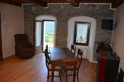 Casa Giulia stone and wood (two bedrooms)