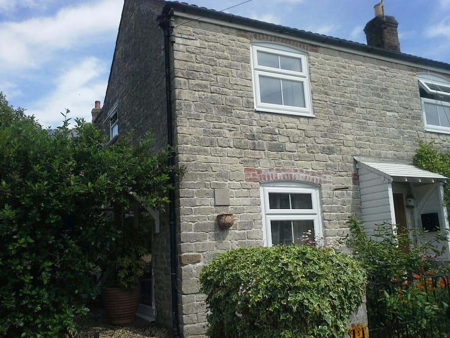 Orange Cottage-beautiful stone cottage built in approximately 1844.