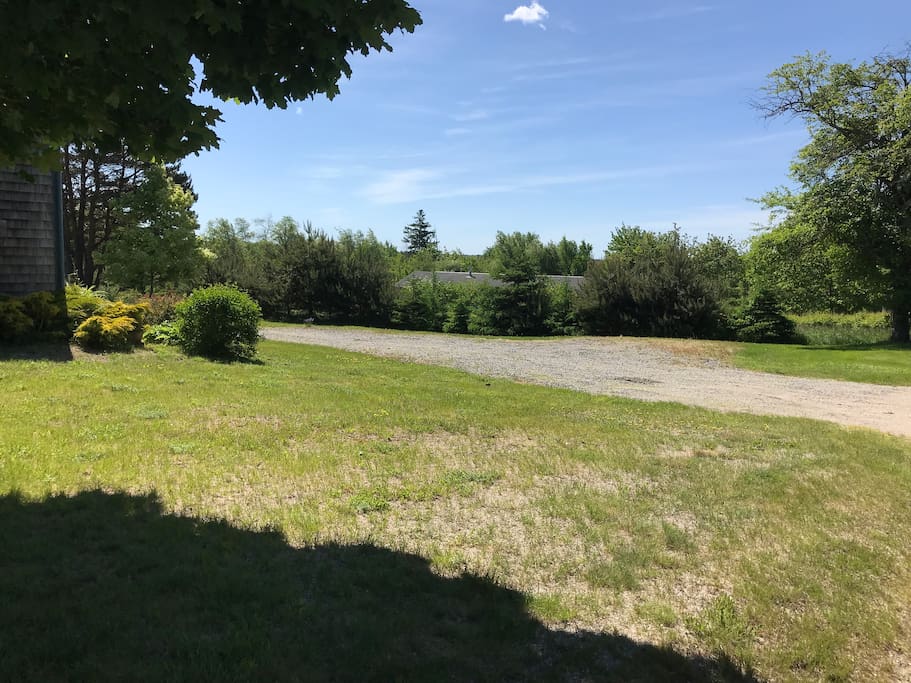 Parking area/driveway