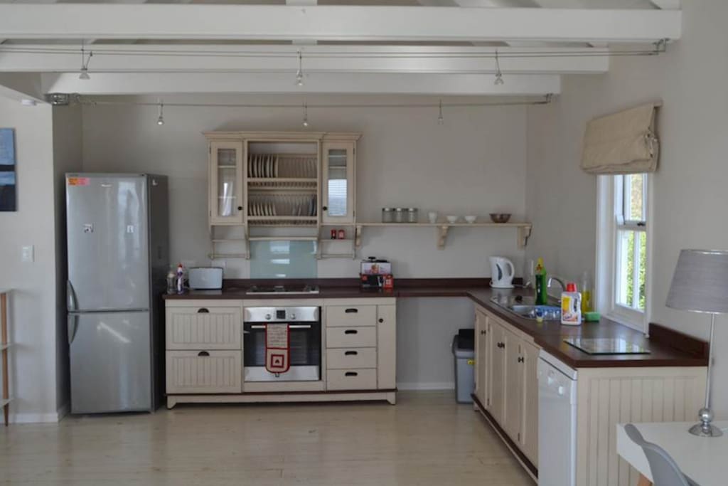 Fully furnished kitchen