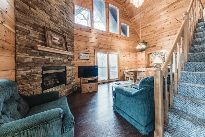 Getaway And Enjoy The Nature Cabins For Rent In Sevierville