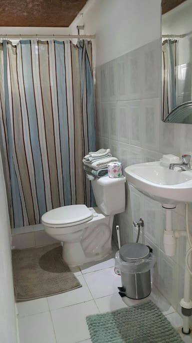 Studio's bathroom