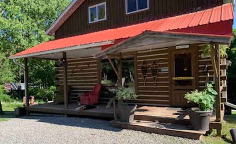 Four Seasons Getaway ~
The Real McCoy Cabin