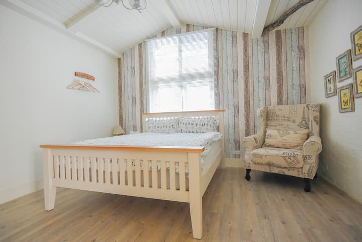 Ხის სახლი (კერძო აბაზანა მე-2 სართულზე)