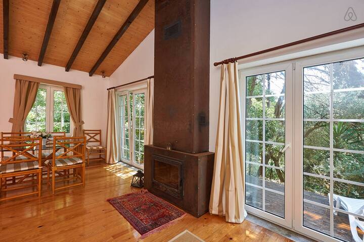 Cosy house in the nature gallery image 5