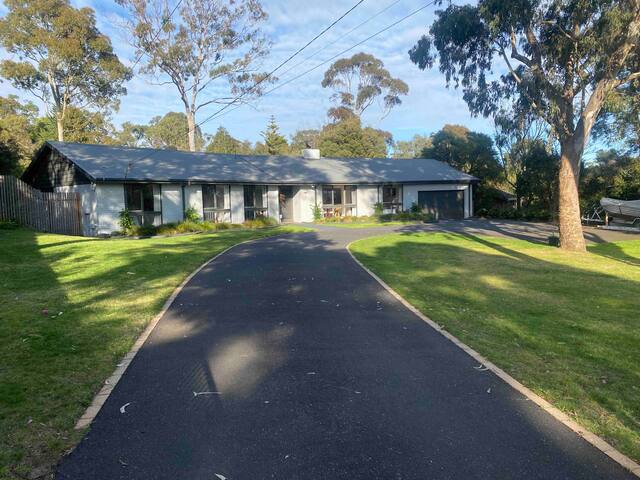 Home in Frankston South