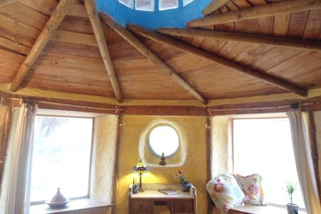 ROMANTIC CABIN OLIVES,small pool