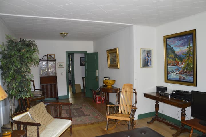 Great Apartment In The Downtown Of Saranac Lake - 사라낙 레이크