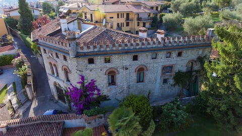Casa Castello in the centre of Salo'