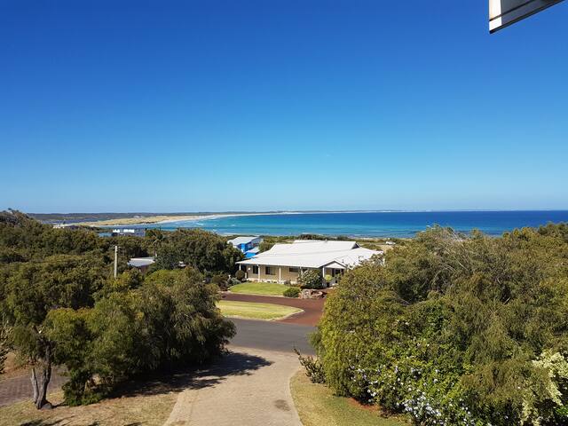 Holidays @ Blueviews Beach House, Augusta gallery image 2