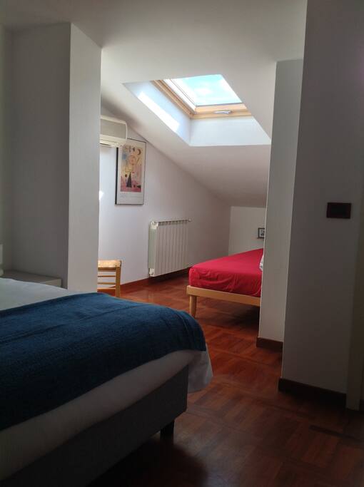 Letto singolo al piano superiore
