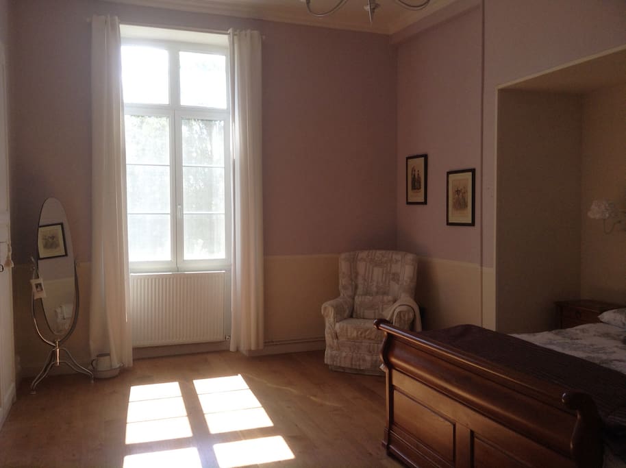 Double bedroom.