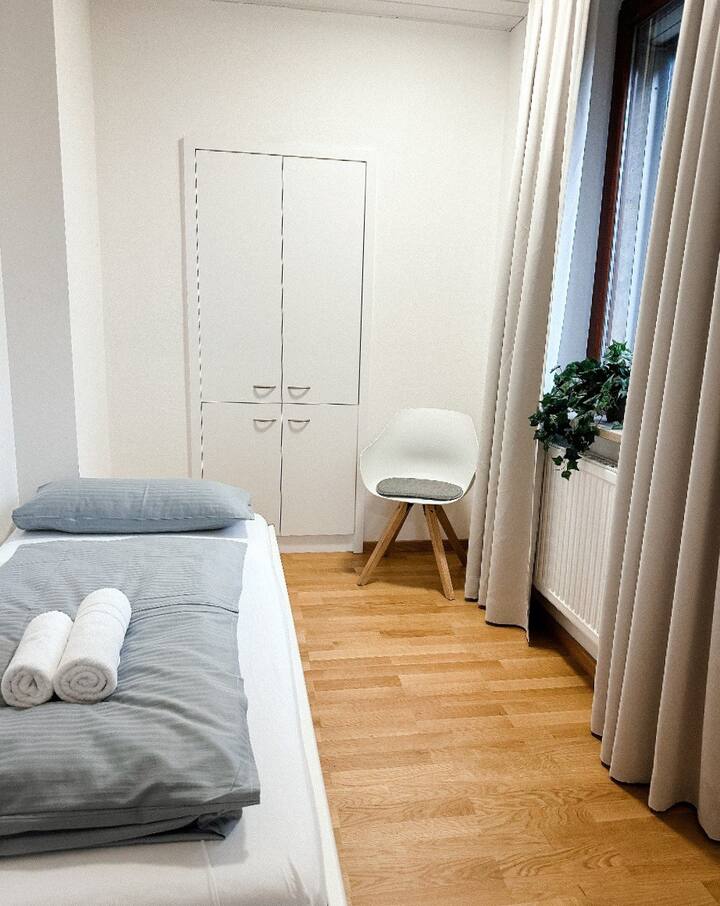 Soba 5:

Pogled na lijevu stranu prostorije.
