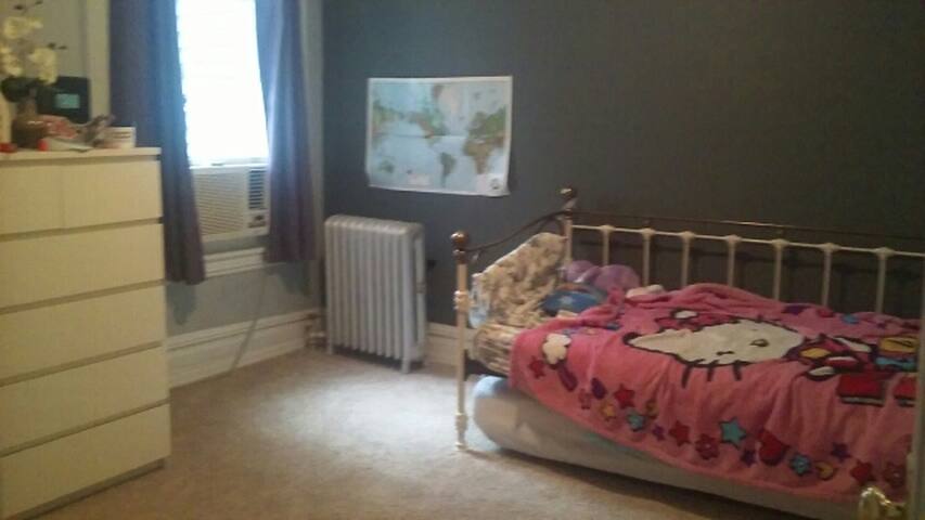 NYC 2500 sq ft home by Prospect subway 2 & 5 train gallery image 5