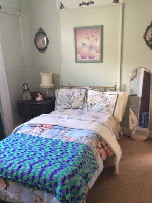 Single Bedroom