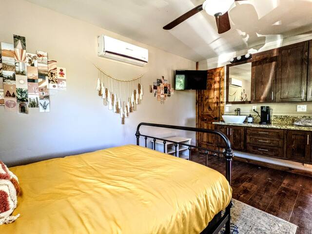 Hideout Mountain Lodge managed Airbnb listing 2