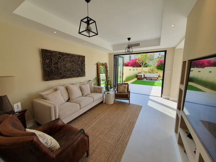 Modern 2 Bedroom Villa In The Springs, Dubai - Dubai