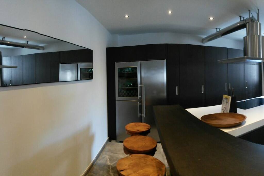 Breakfast bar
