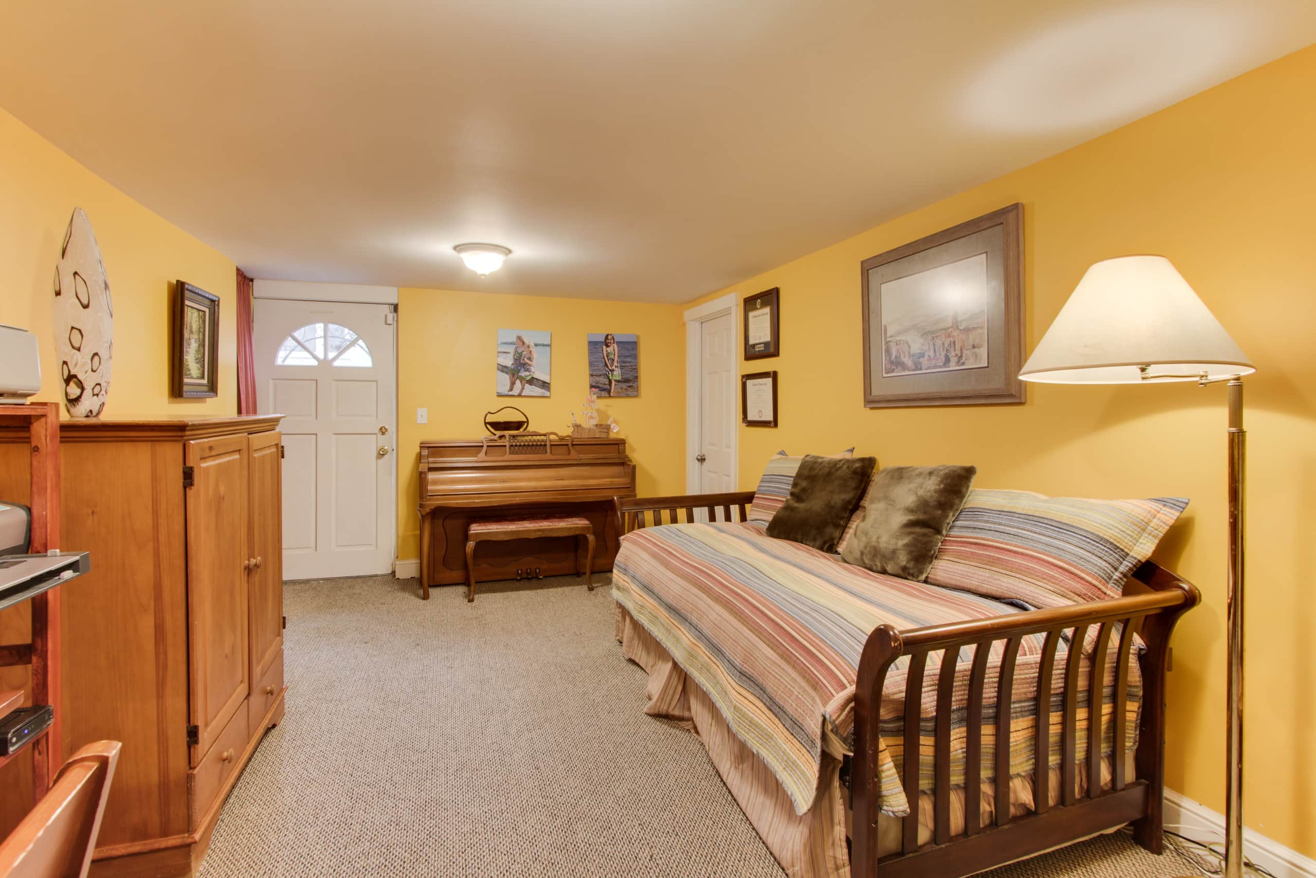 Home in San Francisco · ★4.91 · 4 bedrooms · 5 beds · 2.5 baths - Image 11