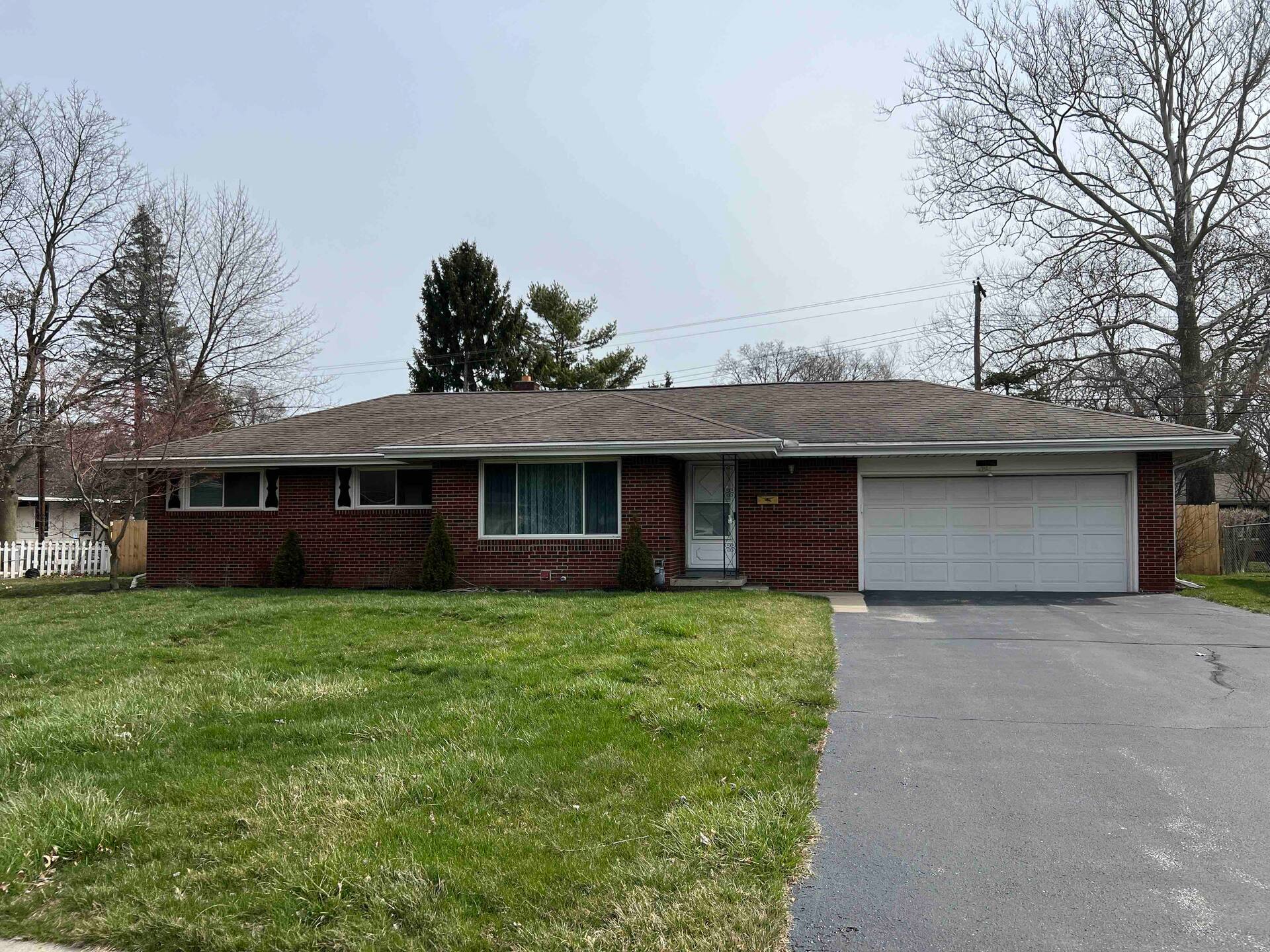 Jodore Gem..Spacious House, Inground Pool near University, Metroparks & Shopping — photo 2