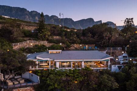 Gorgeous Clifton 5 bed villa on 4th beach