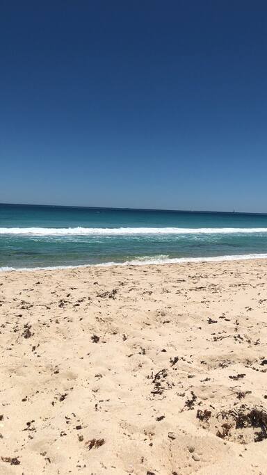 200 metre stroll to the beach