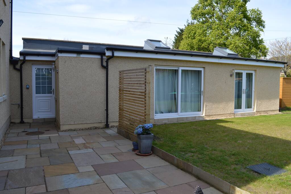 Completely separate private entrance to the apartment