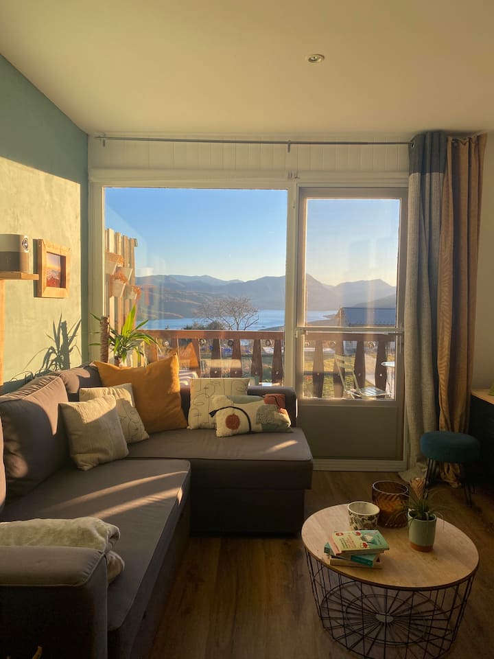 მისაღები ოთახი