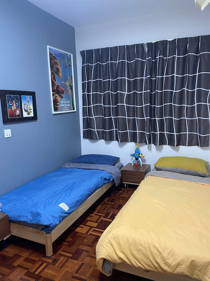 Bedroom 2 (2nd floor)