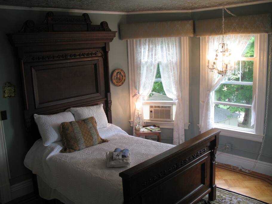 Summer Love has a double bed