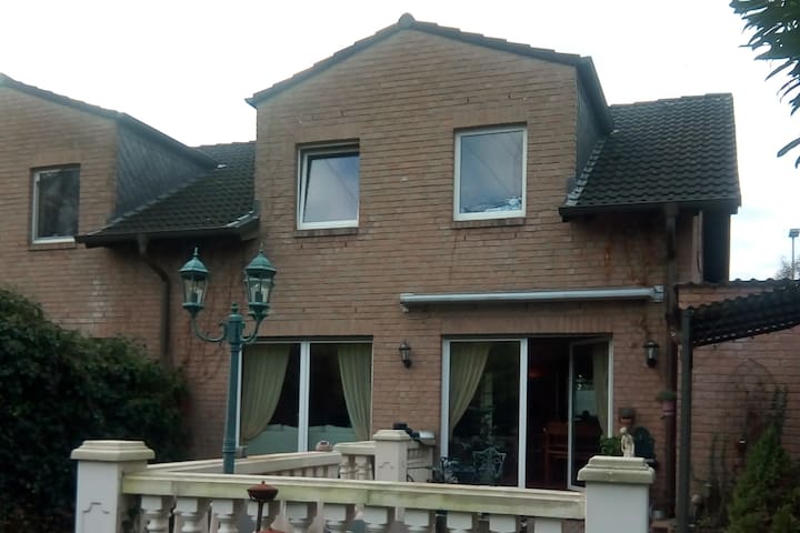 Airbnb Hilden Vacation Rentals Places To Stay North Rhine Westphalia Germany