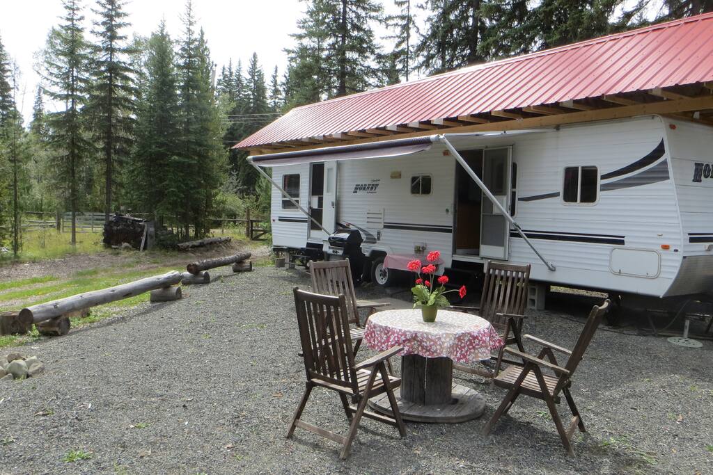 private outdoors with barbeque, and also a fire pit