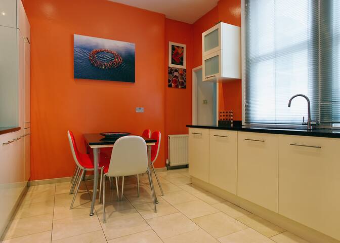 LUXURY APT. NEAR BUCKINGHAM PALACE gallery image 4