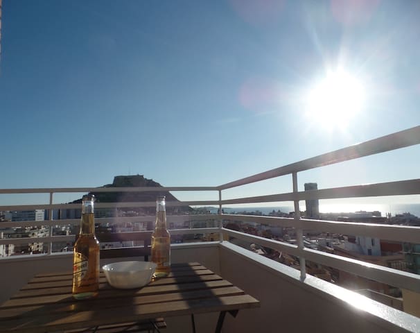 SUITE INTERNATIONAL CON VISTAS AL MAR