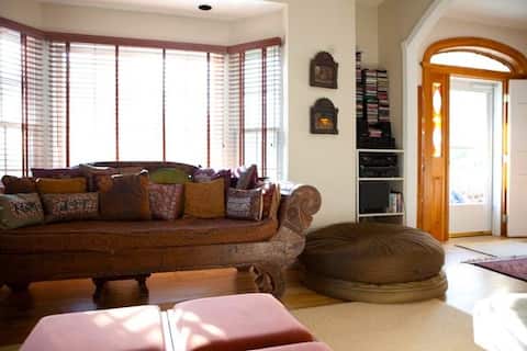 Top Airbnb: Get away from it all in Sag Harbor Village w/Pool in Sag Harbor