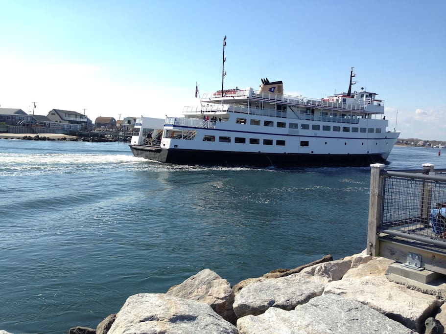 Block Island Ferry less than 5 minute drive.