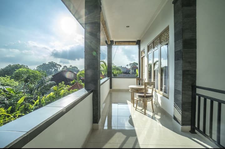 Deluxe room w/ Balcony - Shakara Guest House Ubud - Guesthouses for Rent in  Ubud, Bali, Indonesia - Airbnb