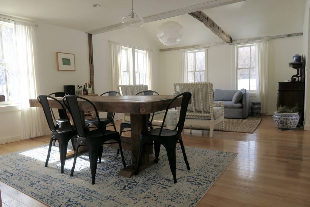 Open plan kitchen/dining/living room