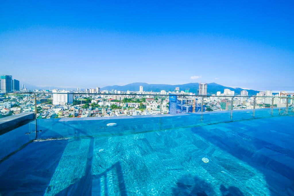 Infinity Pool