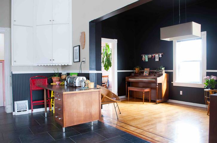 The Blue Room at Humphrey Homestead