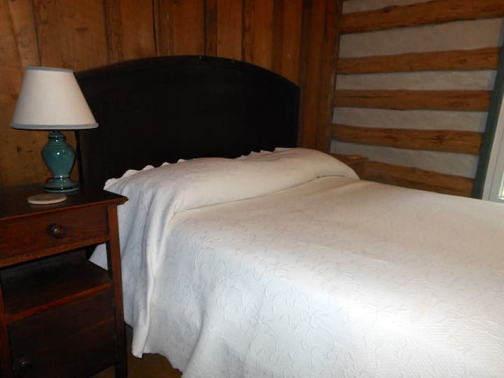 The River Cabin Cabins for Rent in Hinton, West Virginia, United