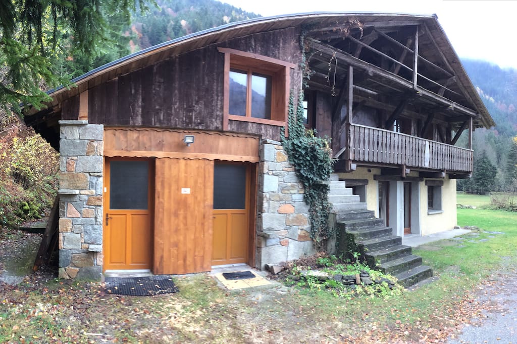 The apartment is part of a individual chalet. The Apartment is entirely self contained from the main chalet. Just the parking area is shared. The exterior of the chalet is traditionally Savoyard. Ample parking in front of the property which is not overlook