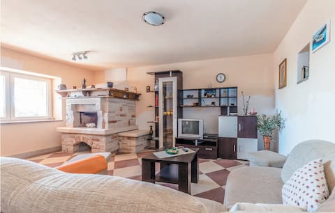Top performing Airbnb: Holiday house Adrian in Lun