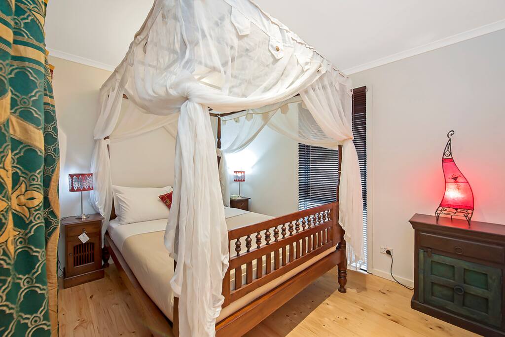 Master bedroom with Queen bed