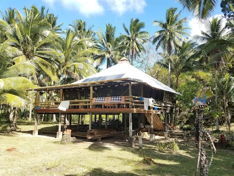 Beachfront, quiet, secluded, stunning views