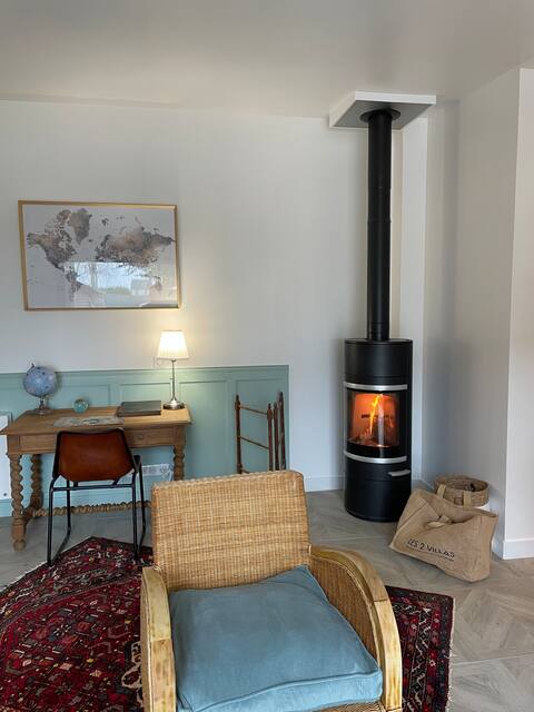 Top Airbnb: Clos du Cèdre Sea Garden Wood-burning stove Cabin Beach in Bernières Sur Mer