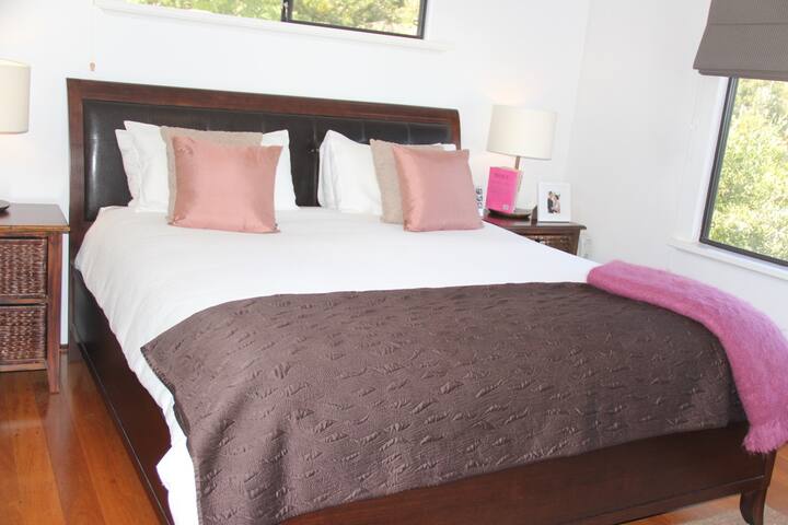 The Points gallery image 5