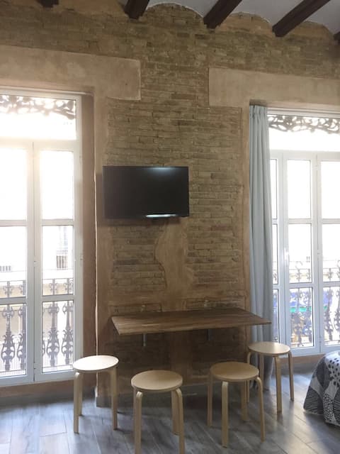 Top Airbnb: Very centrally located renovated apartment. Parking option en Extramurs